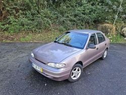 Usado 1995 Hyundai Accent Sedan | € 1.300