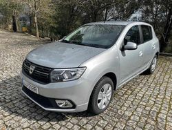 Cinzento Usado 2020 Dacia Sandero Citadino | € 8.450
