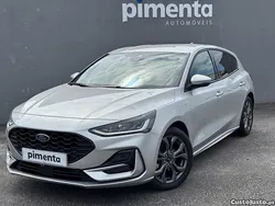 Cinza Usado 2023 Ford Focus ST-Line Citadino | € 21.850 (Preço justo)