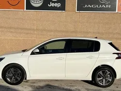 Branco Usado 2018 Peugeot 308 Style | € 17.950 (Caro)