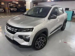 Cinza Usado 2023 Dacia Spring Expression Citadino | € 14.700 (Preço justo)