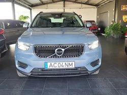 Azul Usado 2020 Volvo XC40 Momentum SUV | € 26.990 (Preço justo)