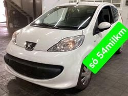 Branco Usado 2006 Peugeot 107 Active Citadino | € 6.900