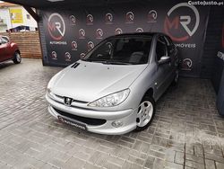 Cinza Usado 2004 Peugeot 206 Citadino | € 3.900 (Preço justo)