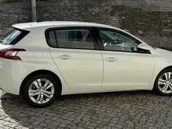 Branco Usado 2016 Peugeot 308 Citadino | € 10.500 (Preço justo)