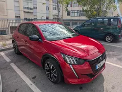Vermelho Usado 2022 Peugeot e-208 Citadino | € 15.500 (Bom preço)