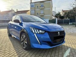 Usado 2021 Peugeot e-208 GT Citadino | € 17.800 (Preço justo)