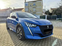 Usado 2021 Peugeot e-208 GT Citadino | € 17.800 (Preço justo)
