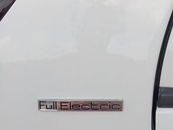 Usado 2015 Peugeot iON Citadino | € 5.500