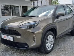 Castanho Usado 2022 Toyota Yaris Cross Plus SUV | € 23.250