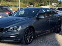 Cinzento Usado 2016 Volvo S60 Sedan | € 14.990