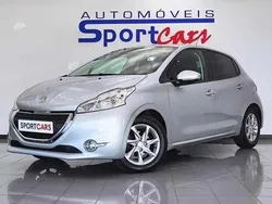 Cinzento Usado 2014 Peugeot 208 Active Citadino | € 11.450 (Caro)