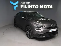 Cinzento Usado 2024 Citroën C4 PureTech Sedan | € 20.390 (Preço justo)