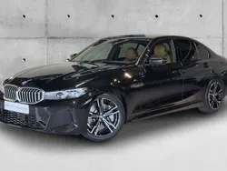 Preto sapphire metalizada Usado 2023 BMW 330 Sedan | € 53.946
