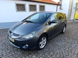 Cinza Usado 2006 Mitsubishi Grandis Monovolume | € 4.990