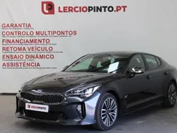 Cinzento Usado 2018 Kia Stinger GT-Line Sedan | € 28.450