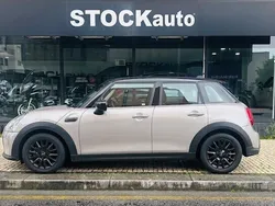 Cinzento Usado 2024 Mini Cooper Citadino | € 29.500 (Caro)