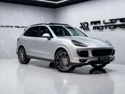 Cinzento Usado 2017 Porsche Cayenne SUV | € 47.950 (Preço justo)