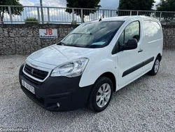 Branco Usado 2016 Peugeot Partner Monovolume | € 10.950 (Preço justo)