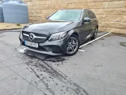 Cinzento Usado 2020 Mercedes C300e | € 27.000 (Preço justo)