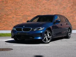 Azul Usado 2021 BMW 330e Luxury Line Carrinha | € 31.000 (Preço justo)
