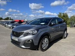 Branco Usado 2020 Peugeot 3008 Active Sedan | € 23.500