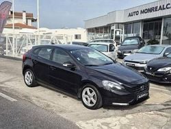Preto Usado 2015 Volvo V40 Momentum Carrinha | € 12.400 (Preço justo)