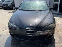 Usado 2005 Alfa Romeo 147 Executive Citadino | € 3.950