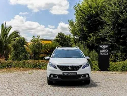 Branco Usado 2018 Peugeot 2008 SUV | € 15.900 (Caro)