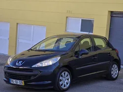 Usado 2008 Peugeot 207 Sedan | € 3.500 (Preço justo)
