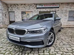 Cinzento Usado 2017 BMW 520 Luxury Line Carrinha | € 27.500 (Preço justo)