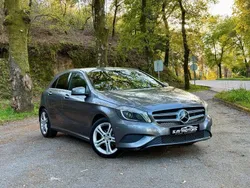 Cinza Usado 2015 Mercedes A180 Urban | € 14.900 (Preço justo)