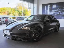 Preto jet metalizado Usado 2023 Porsche Taycan Turbo Cross Turismo Sedan | € 136.750