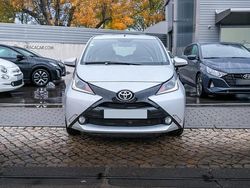 Cinza Usado 2014 Toyota Aygo X-play Citadino | € 10.900 (Preço elevado)
