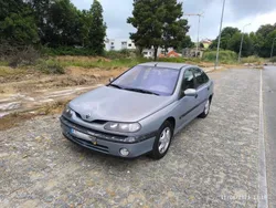 Azul Usado 1999 Renault Laguna Citadino | € 1.299