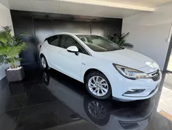 Branco Usado 2018 Opel Astra Dynamic | € 14.400 (Preço elevado)