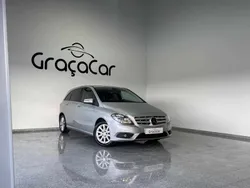 Cinza Usado 2014 Mercedes B180 Monovolume | € 13.900 (Preço justo)