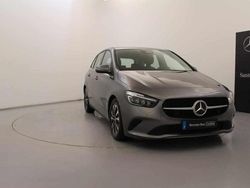 Cinzento Usado 2024 Mercedes B180 Monovolume | € 36.490 (Preço justo)