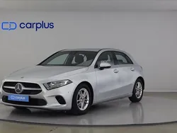 Cinza Usado 2020 Mercedes A180 Business | € 26.990 (Preço justo)