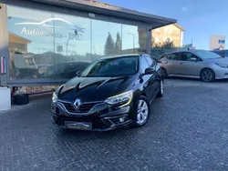 Preto Usado 2019 Renault Mégane IV LIMITED Sedan | € 17.900 (Preço elevado)