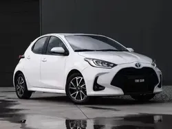 Branco Usado 2022 Toyota Yaris Hybrid | € 21.999 (Preço justo)