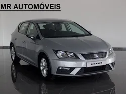 Cinzento Usado 2017 Seat Leon Style Sedan | € 14.990 (Preço elevado)