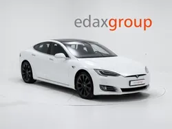 Branco Usado 2019 Tesla Model S Performance Sedan | € 39.990 (Preço justo)