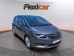 Cinza Usado 2018 Opel Zafira Dynamic Monovolume | € 15.980 (Preço justo)
