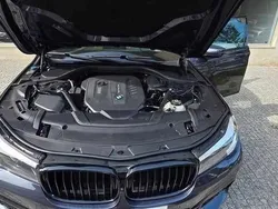 Cinzento Usado 2016 BMW 730 Sedan | € 31.900