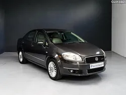 Cinza Usado 2008 Fiat Linea Emotion Sedan | € 4.990
