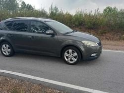 Cinzento Usado 2011 Kia Ceed Carrinha | € 4.500 (Super Preço)