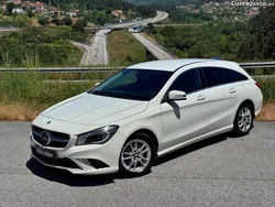 Branco Usado 2015 Mercedes CLA200 Shooting Brake Urban Carrinha | € 19.750