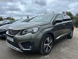 Cinza Usado 2019 Peugeot 5008 Allure Monovolume | € 20.800 (Preço justo)