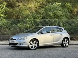 Usado 2010 Opel Astra Sedan | € 5.990 (Preço justo)